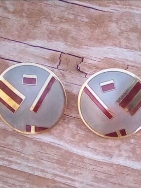 Samual Huang Enamel Stud Earrings Gold Burgundy Ivory Signed Modernist
